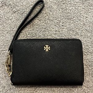 Perfect condition Tory Burch designer wristlet wallet! So cute and practical.
